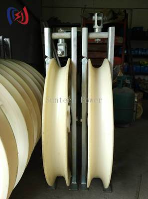 بلوک سیم‌کشی هادی سری 822 سنگین با شعاع خمش R570 و ابعاد کلی 760x120x480 میلی‌متر