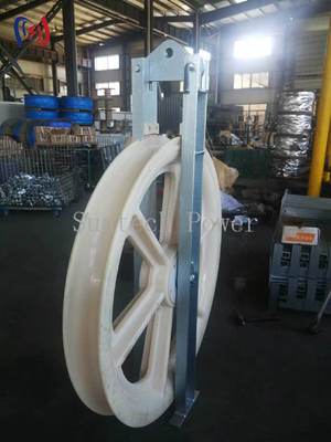 بلوک سیم‌کشی هادی سری 822 سنگین با شعاع خمش R570 و ابعاد کلی 760x120x480 میلی‌متر