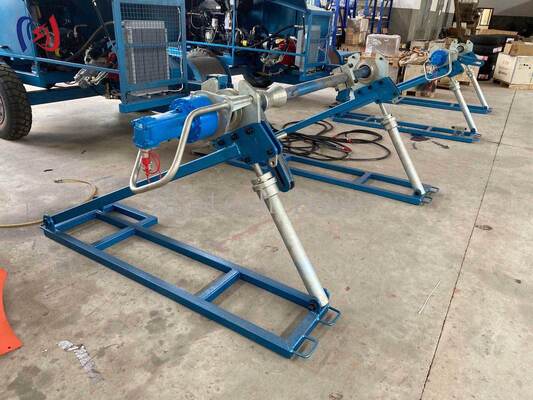 استند رولی هیدرولیک هدایت کننده با 5000-7000kg حداکثر وزن رولی و سرعت حداکثر 45rpm برای رشته های خط هوایی
