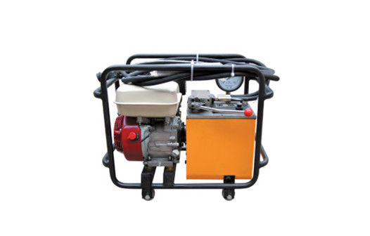 ابزار های هیدرولیکی برای فشار دادن با استفاده از پمپ های هیدرولیکی با فشار بالا برای تامین برق به ماشین های برش، فشرده سازی و ضربه زدن