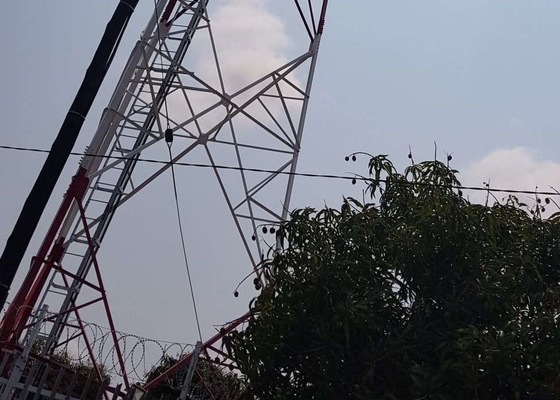 Gsm شبکه مخابراتی برج فولادی Q235B برق خود پشتیبانی